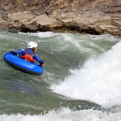 Tubing familiar en el río Gállego desde Murillo de Gállego, Zaragoza