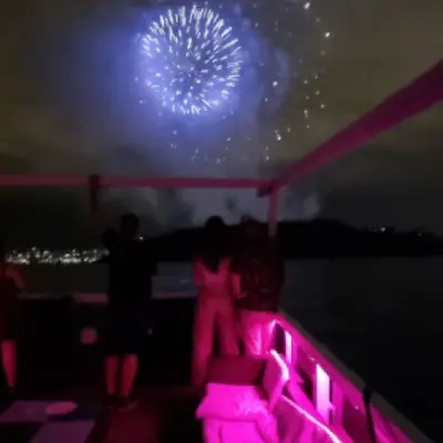 Party Boat por la bahía de Gijón