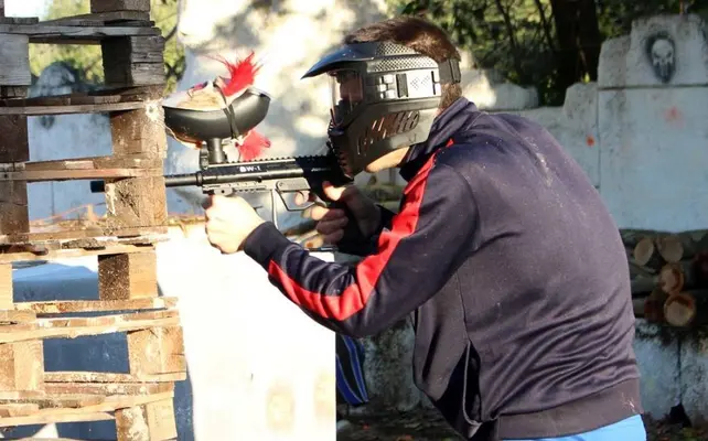 PACK ADULTOS: Humor amarillo + Paintball + Menú en Córdoba