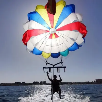 Parasailing en la Playa de Mil Palmeras, Alicante
