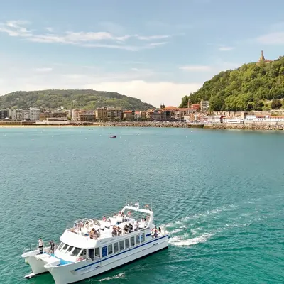 Excursión en barco al museo Albaola desde el Puerto de San Sebastián