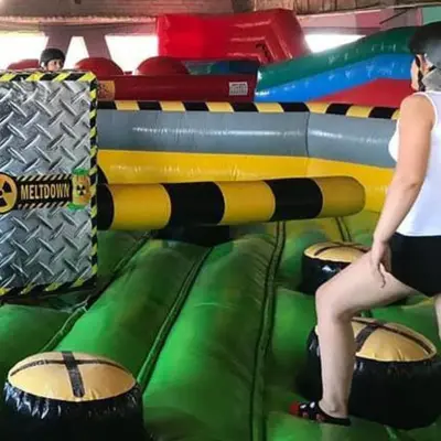 Circuito de Humor Amarillo indoor en Pelabravo