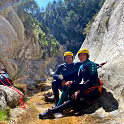 Barranquismo acuático en el Barranco del Centenar desde Montanejos, Castellón