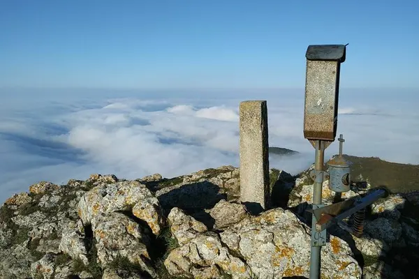 Ruta guiada al monte Toloño con almuerzo tradicional