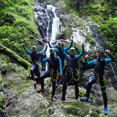 Barranquismo acuático en el barranco de la Leze en Eguino, Álava