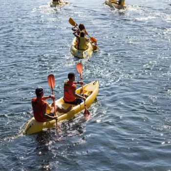 Tour en kayak en Llanes por acantilados y playas vírgenes