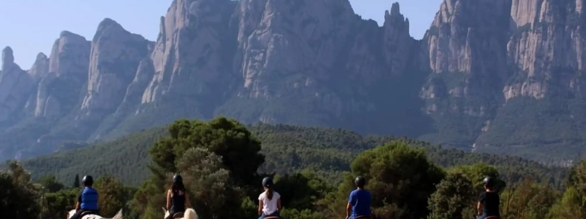 Ruta a caballo en Montserrat desde Castellbell i el Vilar