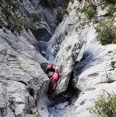 Barranquismo nivel avanzado en el Barranco de Penyals en Vall de Alcalà