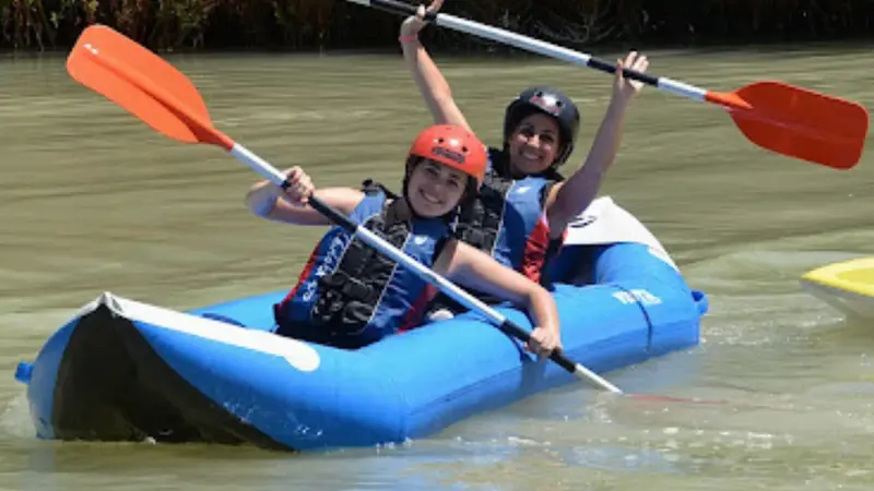 Descenso en kayak o canoraft en el río Genil en Cuevas Bajas