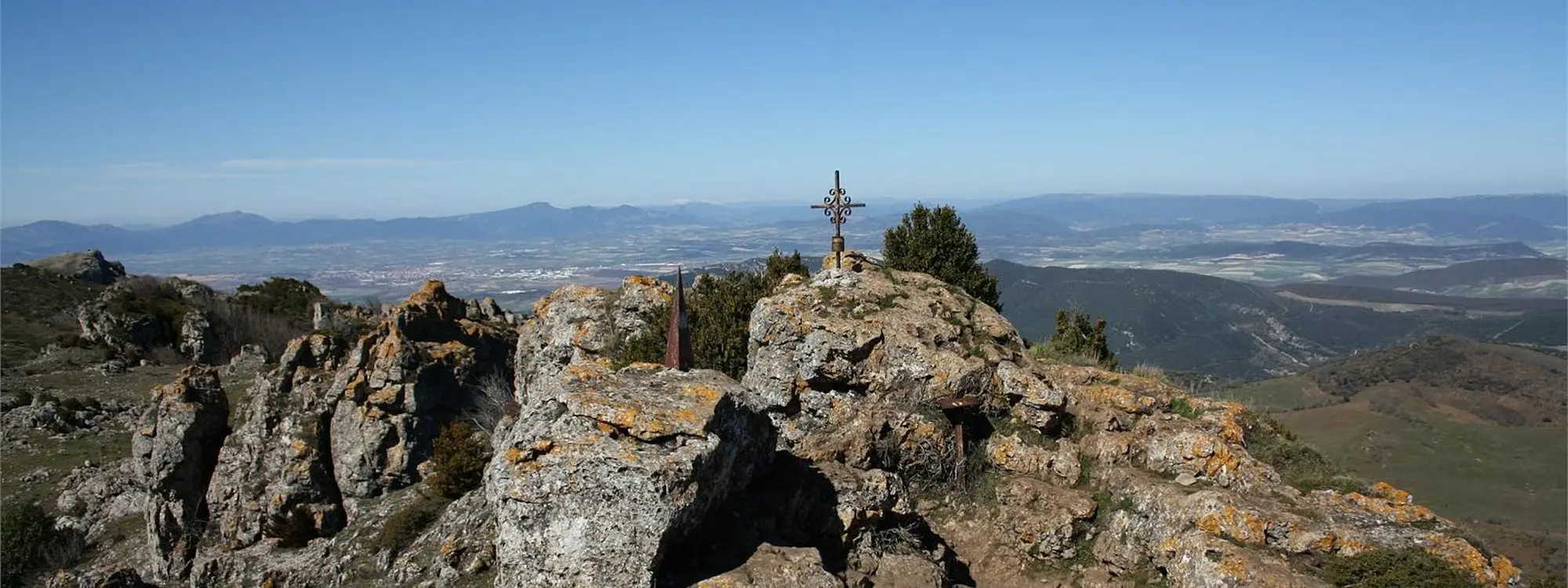 Ruta guiada al monte Toloño con almuerzo tradicional