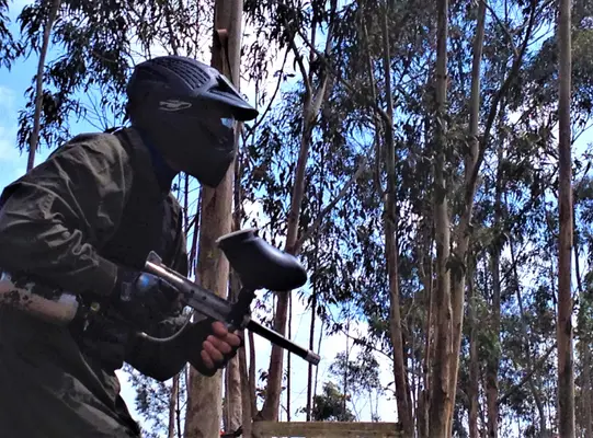 Paintball para adultos en A Zapateira