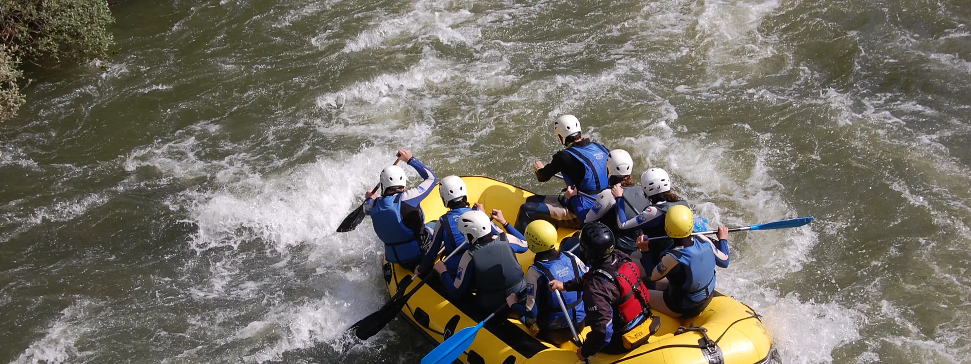 Rafting en los Picos de Europa por las bravas aguas de los ríos Deva y Cares