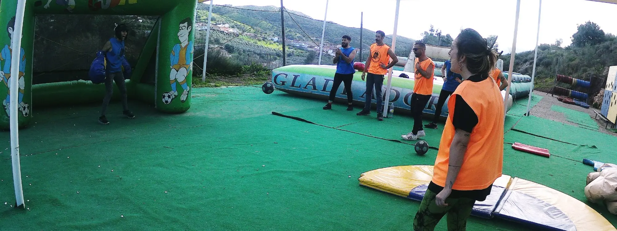 Circuito de humor amarillo con barbacoa y paella en Campanillas