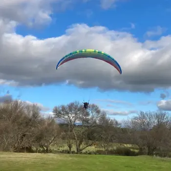 Bautismo de vuelo en parapente biplaza en Arcones, Sierra de Guadarrama