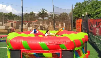 Humor amarillo infantil en San Antonio de Benagéber