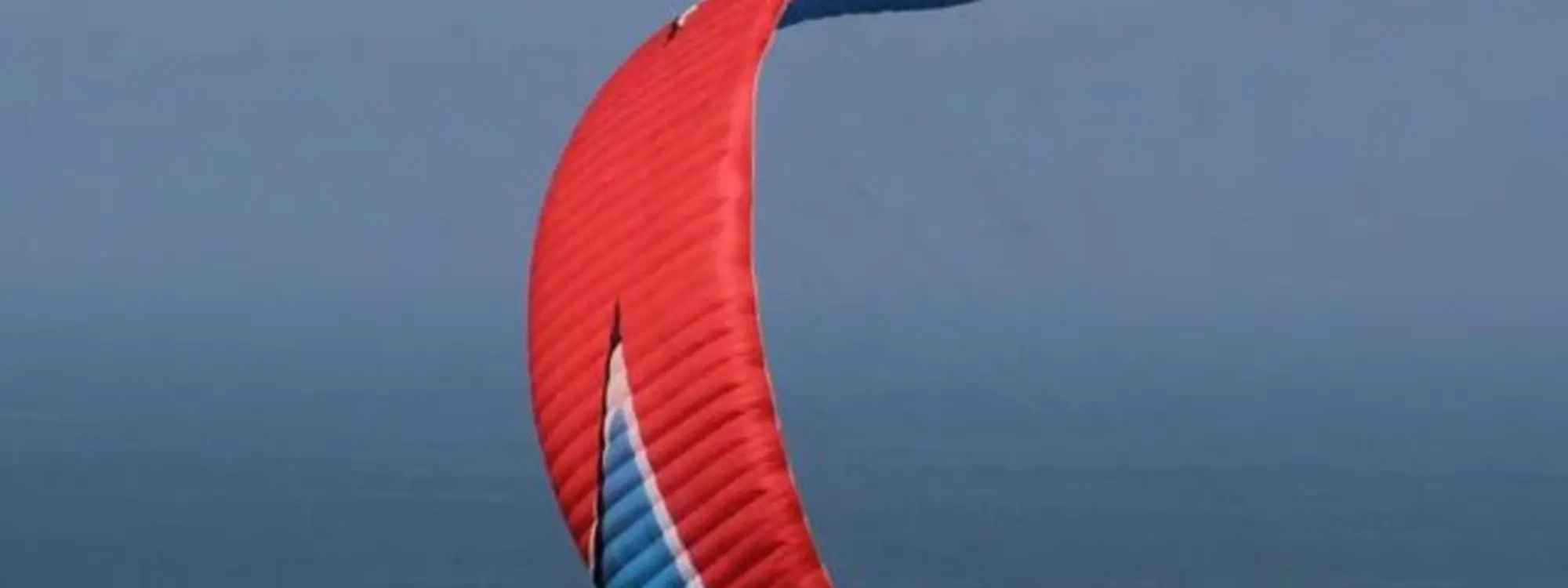 Bautismo de vuelo en parapente en Sopelana, playa de Barinatxe