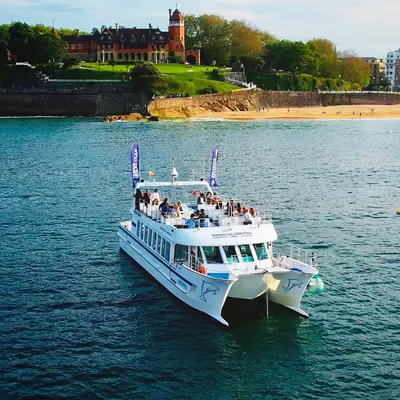 Paseo en barco por la Bahía de la Concha y la Costa Vasca en San Sebastián
