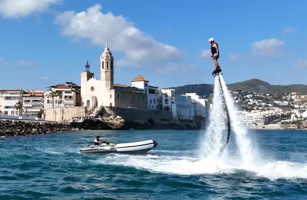 Experiencia Flyboard Sitges: Adrenalina en el agua - 1 hora