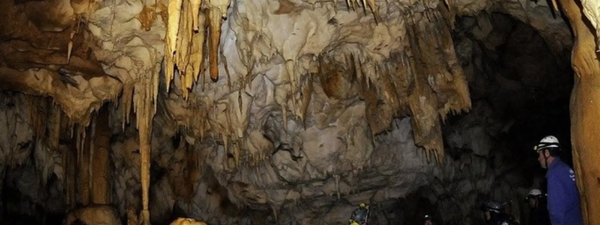 Espeleología en la Cueva de Pando desde Arriondas, Asturias