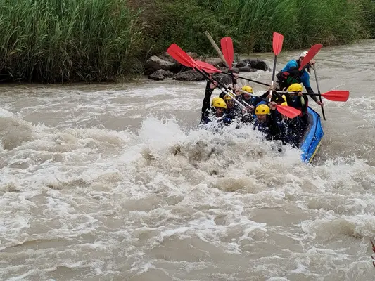 Rafting por el tramo Benamejí-Palenciana en el río Genil desde Palenciana, Córdoba