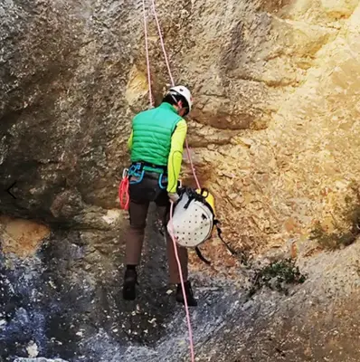 Barranquismo nivel medio en el Barranco de Teular en Confrides