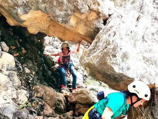 Barranquismo nivel avanzado en el Barranco de Fraimó en Alcoleja