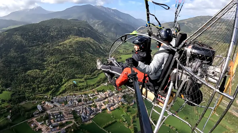 Vuelos en paramotor desde Benasque y Castejón de Sos
