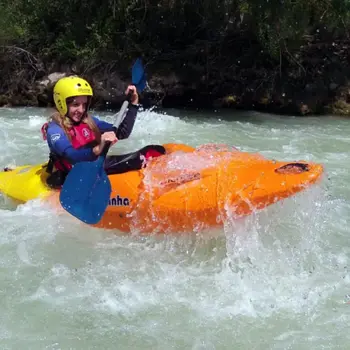Curso de kayak en aguas bravas avanzado en Murillo de Gállego, Zaragoza