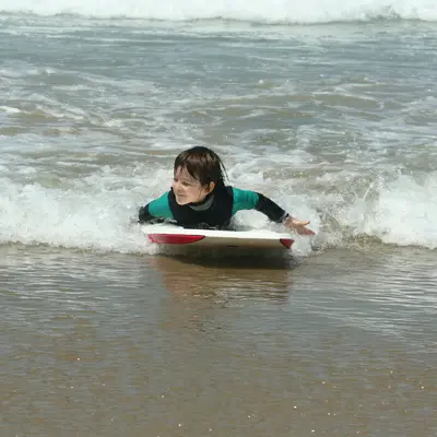 Alquiler de bodyboard en la Playa de la Concha en San Sebastián, Guipúzcoa