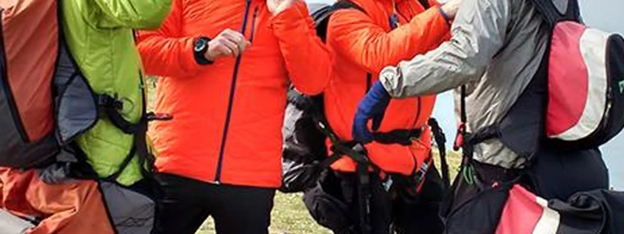 Vuelo avanzado en parapente en Orio con acrobacias y toma de mandos