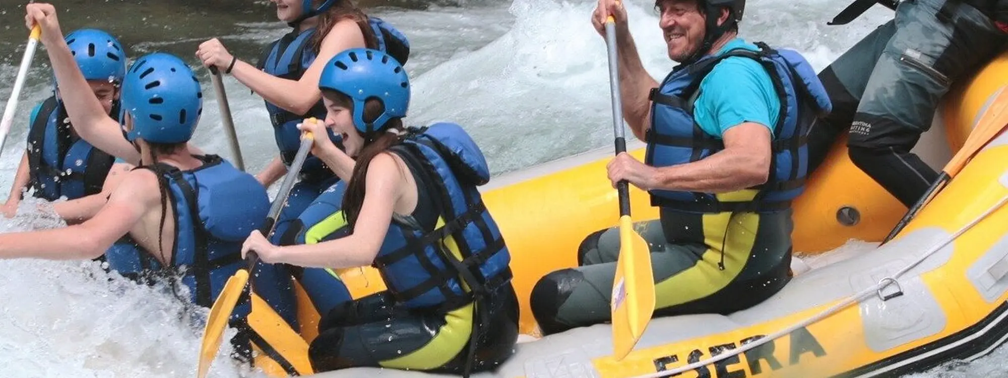 Rafting en el río Ésera por la mañana desde Santa Liestra y San Quílez