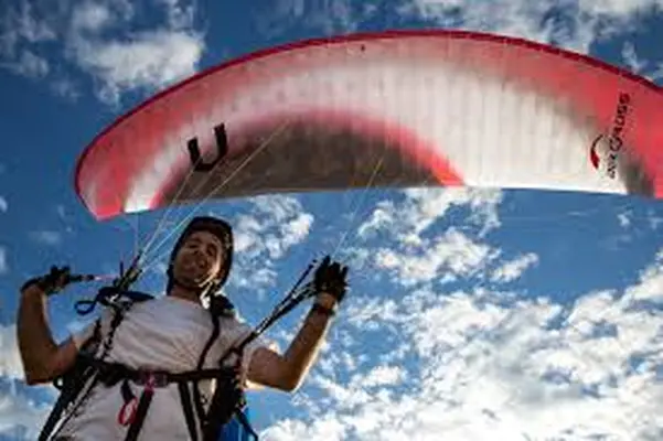Curso de piloto de parapente en Valencia