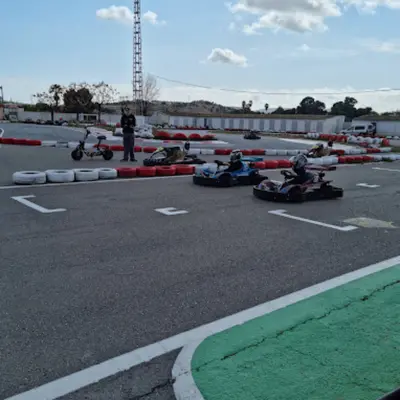 GRAND PRIX: Simulación de un fin de semana de carreras F1 con Kart Cadete y Senior