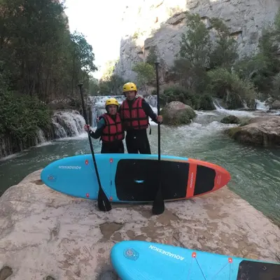 Travesía en Paddlesurf por las aguas del Embalse de Arenoso desde Montanejos, Castellón