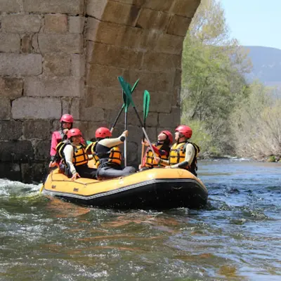Rafting en la Sierra de Gredos por el río Tormes
