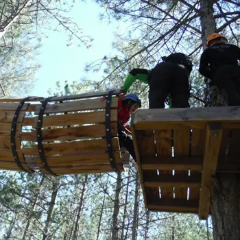 Parque de aventura Valdelagua en Martín del Río, Teruel