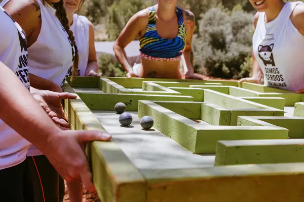 Gymkana y retos en equipo para niños en Estivella
