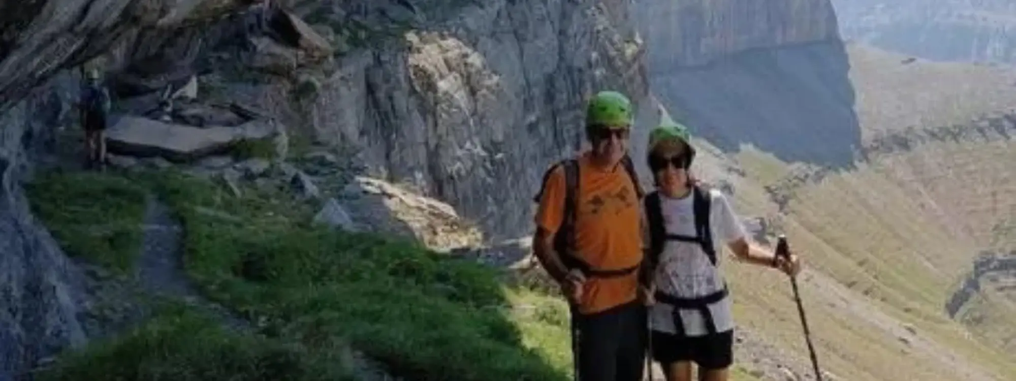Senderismo por la Faja de las Flores en el Parque Nacional de Ordesa