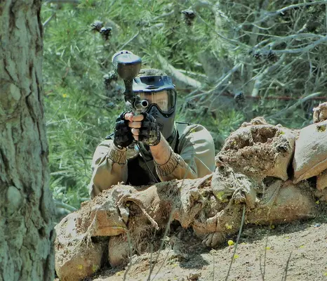 Paintball adulto y zona de picnic en Estivella