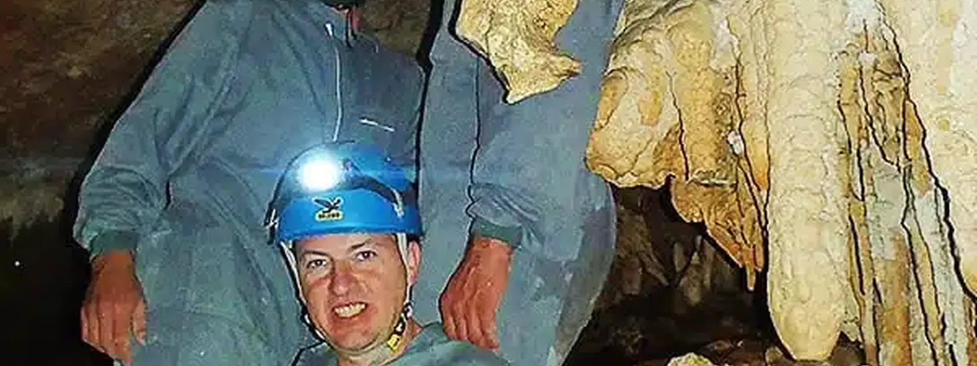 Espeleología avanzada en la Cueva de los Pericos en Confrides