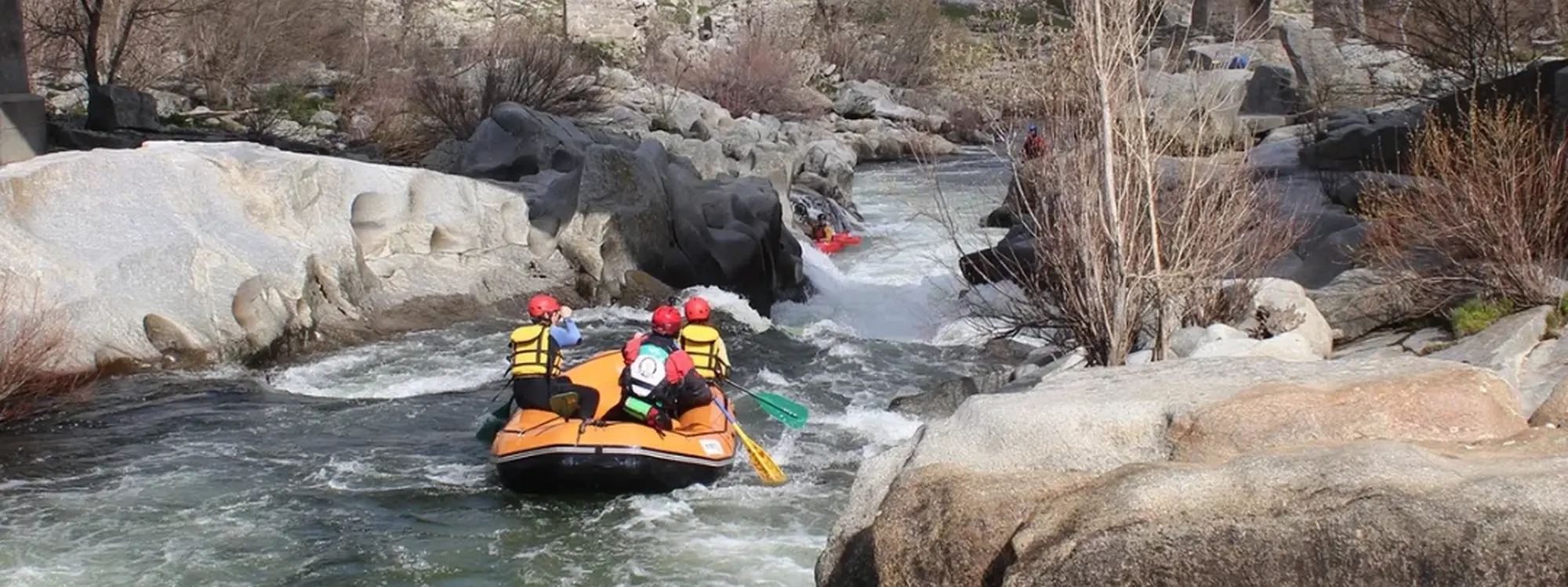 Rafting en la Sierra de Gredos por el río Tormes