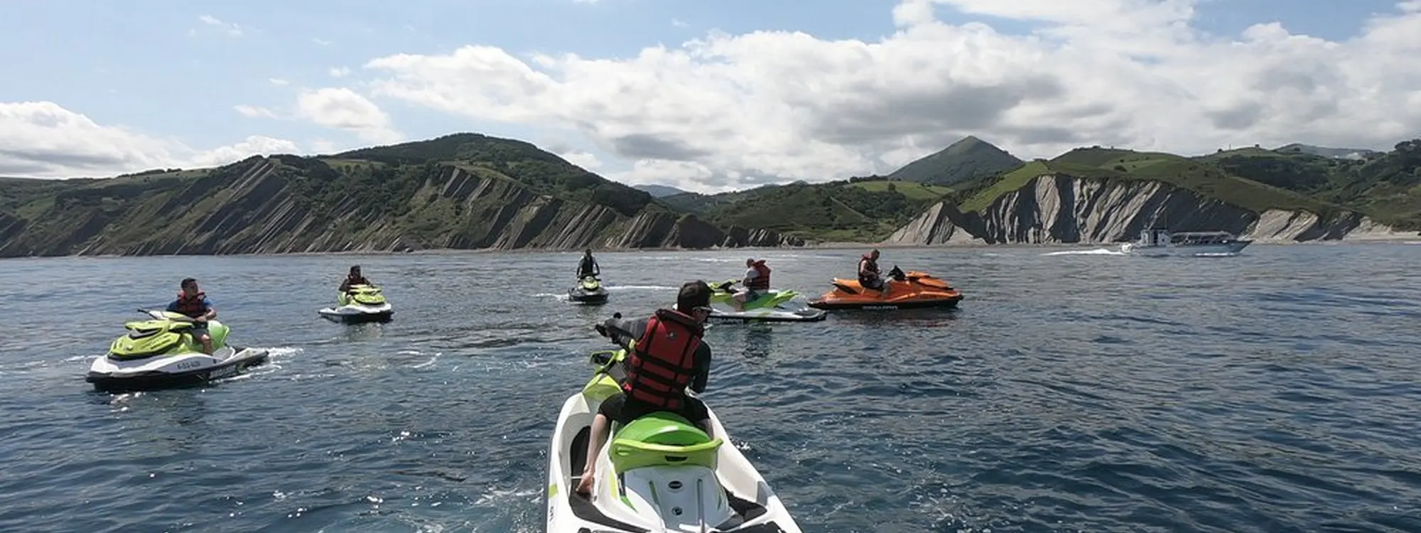 Ruta del Flysch en moto de agua desde Zumaia