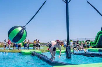 Pack de humor amarillo de verano + paintball en La Canonja