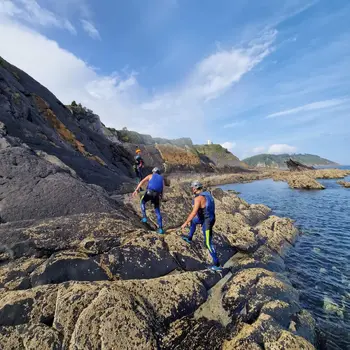 Coasteering por la zona costera de Ribadesella, Asturias