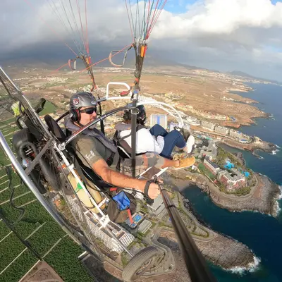 Tour aéreo en Paratrike con el campeón del mundo, Daniel Crespo, desde Adeje, Tenerife
