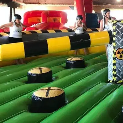 Circuito de Humor Amarillo indoor en Pelabravo