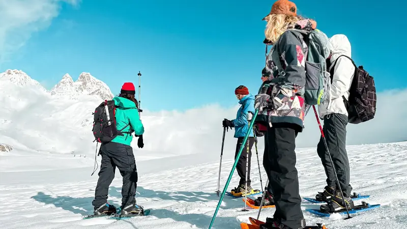 Ruta guiada en raquetas de nieve en Formigal