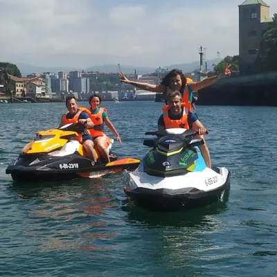 Ruta en moto de agua desde el Puerto Deportivo de San Sebastián-Donostia a Pasaia