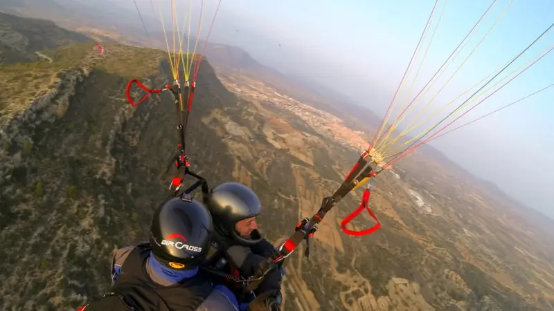 Vuelo de parapente didáctico en Villar del Arzobispo
