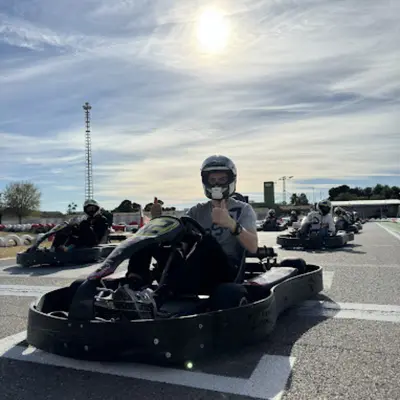 GRAND PRIX: Simulación de un fin de semana de carreras F1 con Kart Cadete y Senior